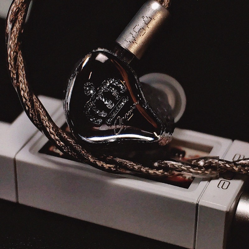 La couronne de cithare parfumé - Audiophile Headphone Wired avis et prix